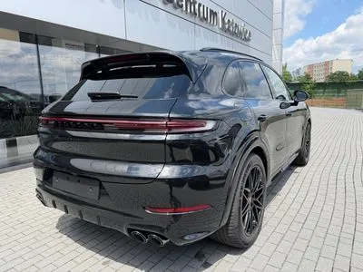 Porsche Cayenne E-Hybrid PHEV Black Edition