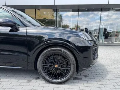 Porsche Cayenne E-Hybrid PHEV Black Edition