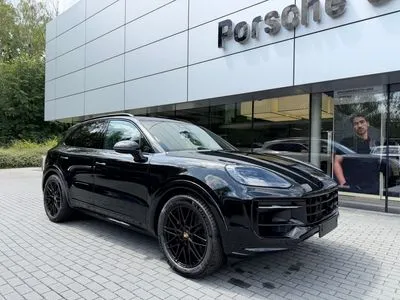 Porsche Cayenne E-Hybrid PHEV Black Edition