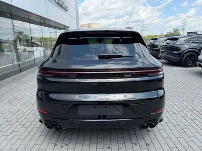 Porsche Cayenne E-Hybrid PHEV Black Edition