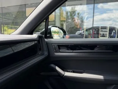 Porsche Cayenne E-Hybrid PHEV Black Edition