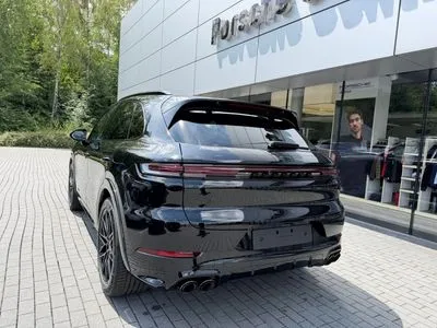 Porsche Cayenne E-Hybrid PHEV Black Edition
