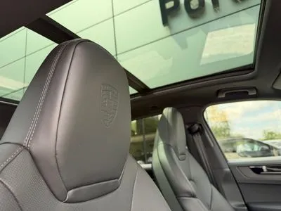 Porsche Cayenne E-Hybrid PHEV Black Edition