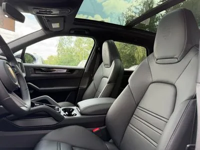 Porsche Cayenne E-Hybrid PHEV Black Edition