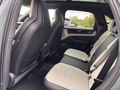 Porsche Cayenne E-Hybrid PHEV Black Edition