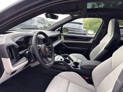 Porsche Cayenne E-Hybrid PHEV Black Edition