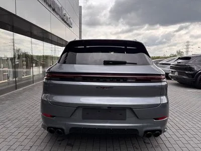Porsche Cayenne E-Hybrid PHEV Black Edition