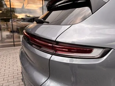 Porsche Cayenne E-Hybrid PHEV Black Edition