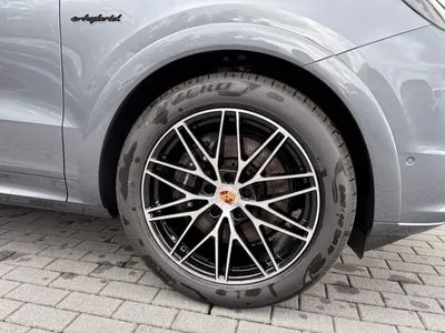 Porsche Cayenne E-Hybrid PHEV Black Edition