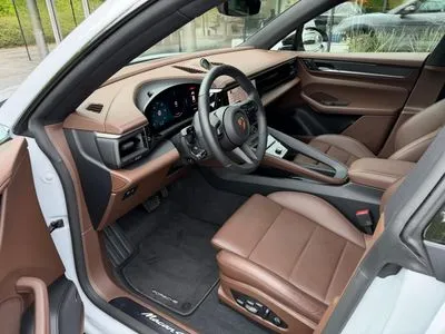 Porsche Macan 4 100kWh