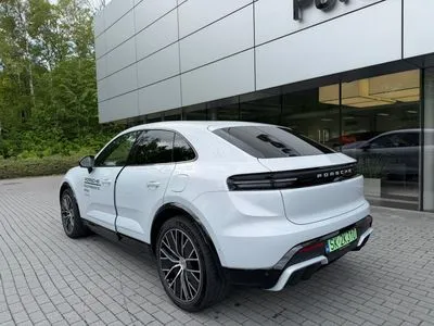 Porsche Macan 4 100kWh