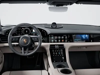 Porsche Taycan 4