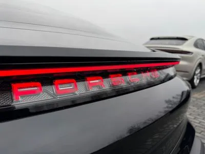 Porsche Taycan 105kWh 4S Black Edition