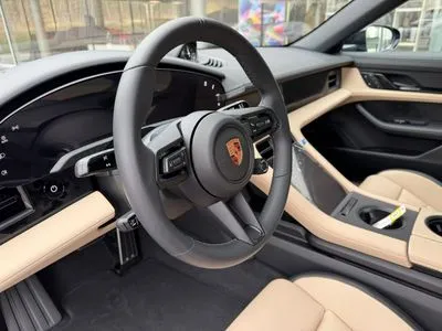 Porsche Taycan 105kWh 4S Black Edition