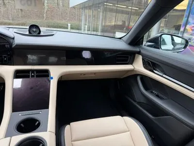 Porsche Taycan 105kWh 4S Black Edition