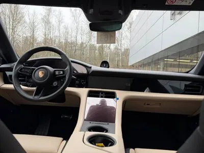 Porsche Taycan 105kWh 4S Black Edition