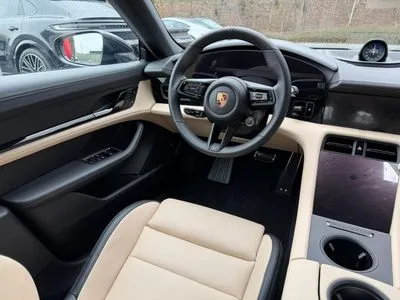 Porsche Taycan 105kWh 4S Black Edition