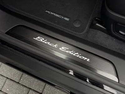 Porsche Taycan 105kWh 4S Black Edition
