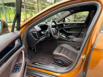 Porsche Panamera 4