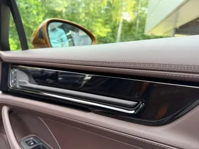 Porsche Panamera 4