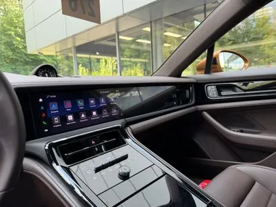 Porsche Panamera 4