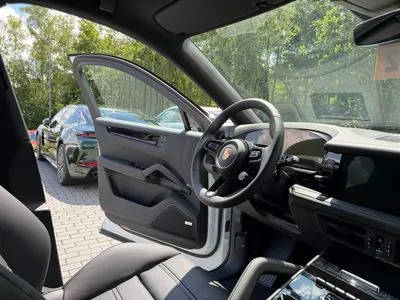 Porsche Cayenne E-Hybrid PHEV Black Edition
