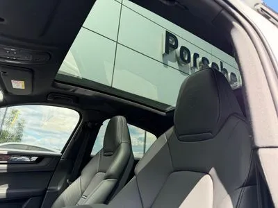 Porsche Cayenne E-Hybrid PHEV Black Edition