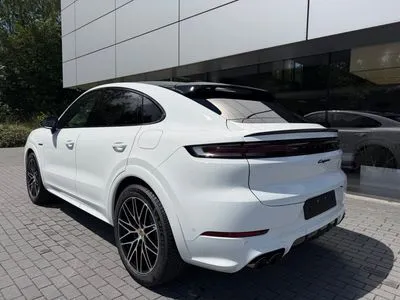 Porsche Cayenne E-Hybrid PHEV Black Edition