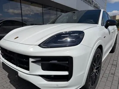 Porsche Cayenne E-Hybrid PHEV Black Edition
