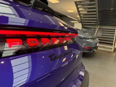 Porsche Taycan 4
