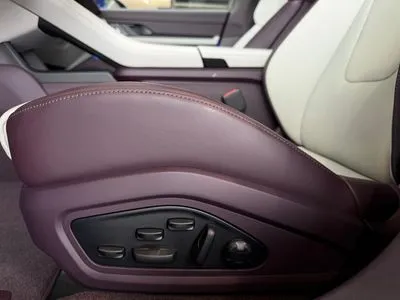 Porsche Taycan 4