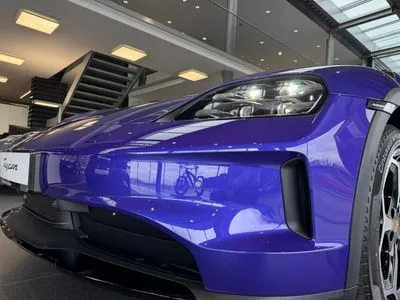 Porsche Taycan 4