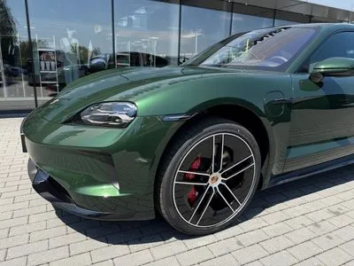 Porsche Taycan GTS