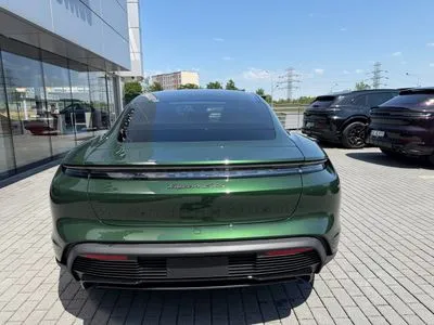 Porsche Taycan GTS
