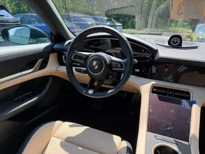Porsche Taycan GTS