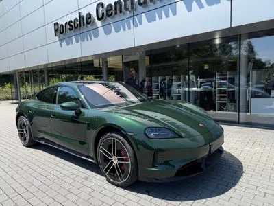 Porsche Taycan GTS
