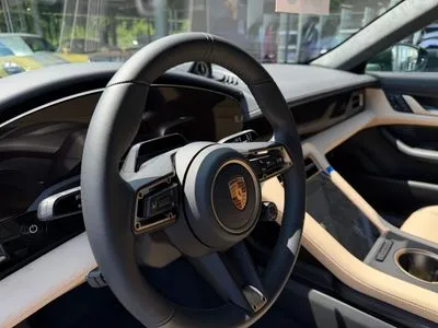 Porsche Taycan GTS