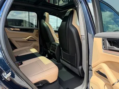 Porsche Cayenne E-Hybrid PHEV Black Edition