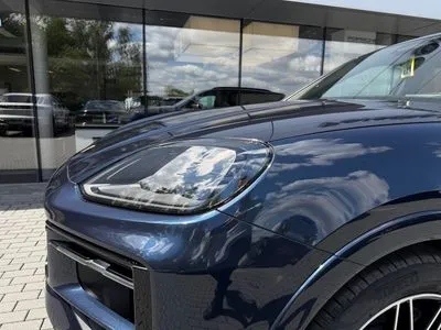 Porsche Cayenne E-Hybrid PHEV Black Edition