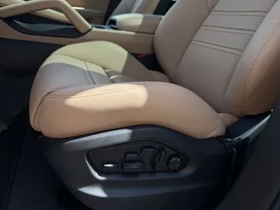 Porsche Cayenne E-Hybrid PHEV Black Edition