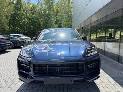 Porsche Cayenne E-Hybrid PHEV Black Edition