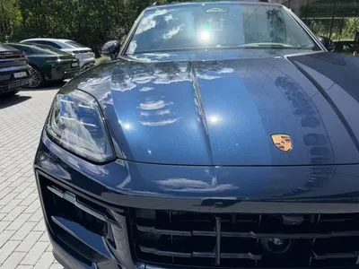 Porsche Cayenne E-Hybrid PHEV Black Edition