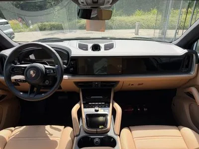 Porsche Cayenne E-Hybrid PHEV Black Edition