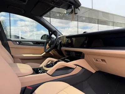 Porsche Cayenne E-Hybrid PHEV Black Edition