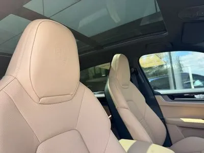 Porsche Cayenne E-Hybrid PHEV Black Edition