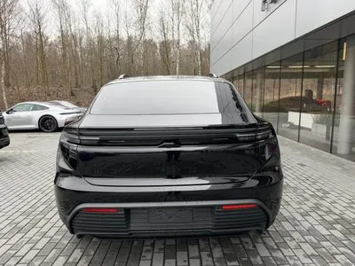 Porsche Macan 4 100kWh