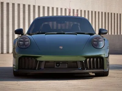Porsche 911 Carrera 4 GTS