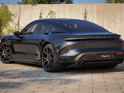 Porsche Taycan 105kWh 4S Black Edition