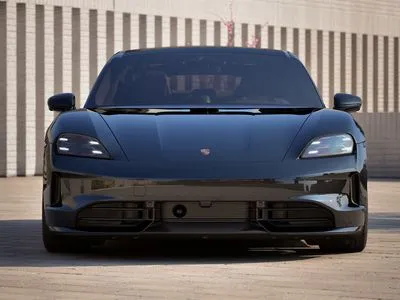 Porsche Taycan 105kWh 4S Black Edition