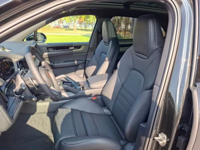 Porsche Cayenne Black Edition